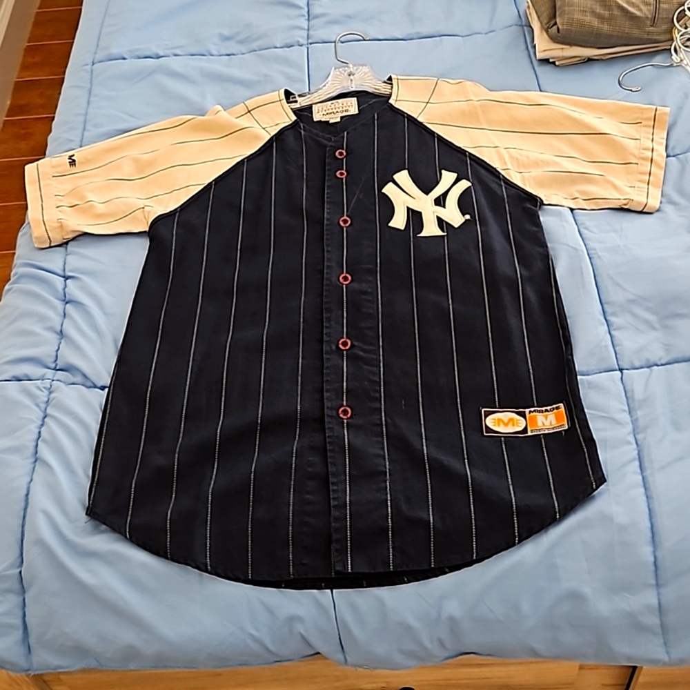Mens medium Derek Jeter jersey